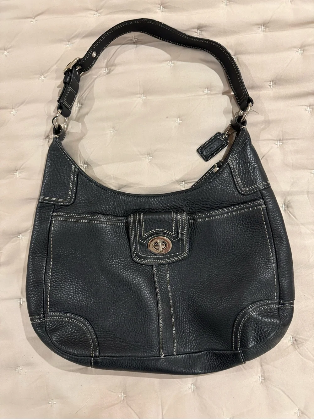 Vintage Coach Black Pebbled Leather Ergo Soho Flap Hobo Bag EUC